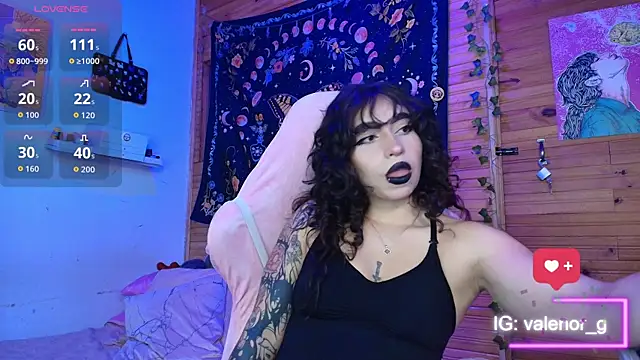 valenor  online show from October 24, 2025, 2:10 am