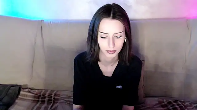 Snapshot of -Yummybabes- chatting on June 10, 2026, 9:38 pm -Yummybabes- online show from June 10, 2026, 9:38 pm