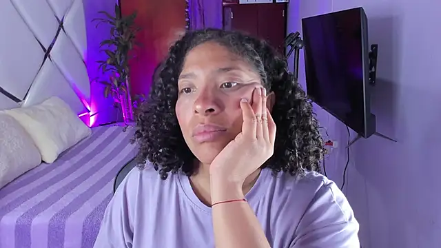 DannaBerry online show from September 8, 2025, 3:22 pm