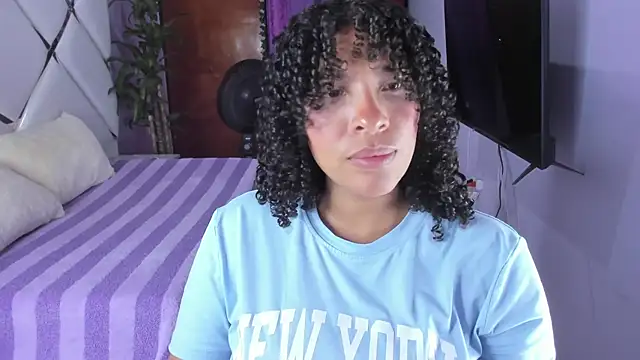 DannaBerry online show from September 19, 2025, 4:11 pm