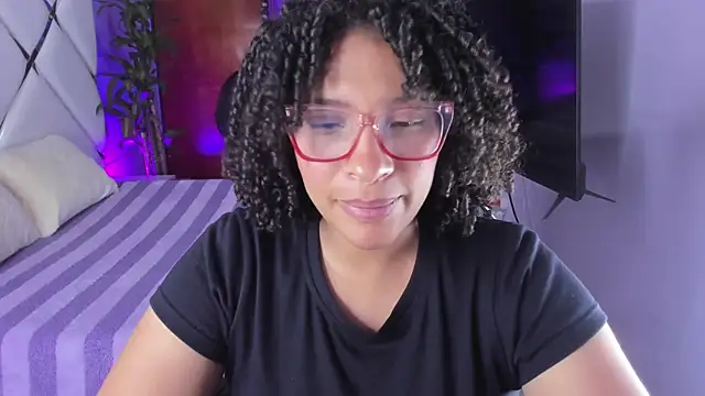 DannaBerry online show from September 16, 2025, 3:13 pm