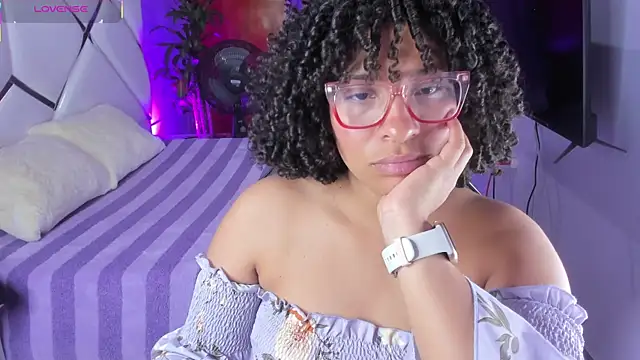 DannaBerry online show from September 11, 2025, 2:28 pm