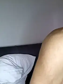 Snapshot of Drkats chatting on October 8, 2025, 2:40 pm Drkats online show from October 8, 2025, 2:40 pm