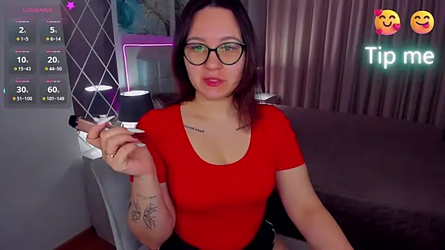 EsterLogan online show from March 16, 2025, 5:58 am