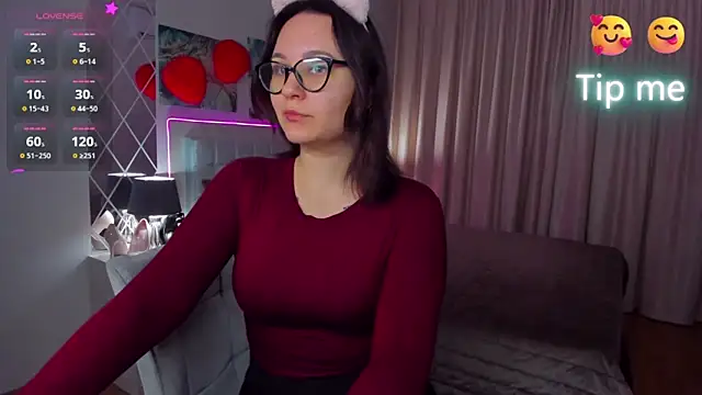 EsterLogan online show from March 2, 2025, 5:44 am