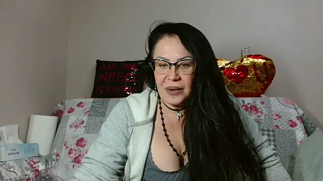 x  KHALEESI  x online show from November 14, 2025, 9:29 pm