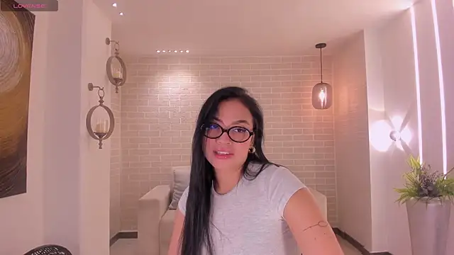 Snapshot of MollyJones_ chatting on July 11, 2026, 12:16 pm MollyJones online show from July 11, 2026, 12:16 pm