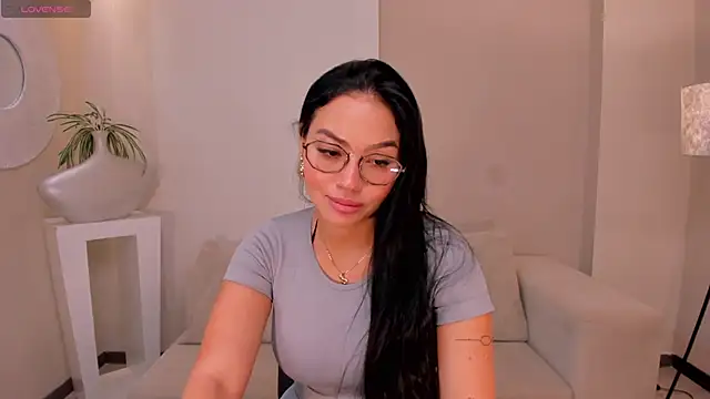 Snapshot of MollyJones_ chatting on June 3, 2026, 7:29 pm MollyJones online show from June 3, 2026, 7:29 pm