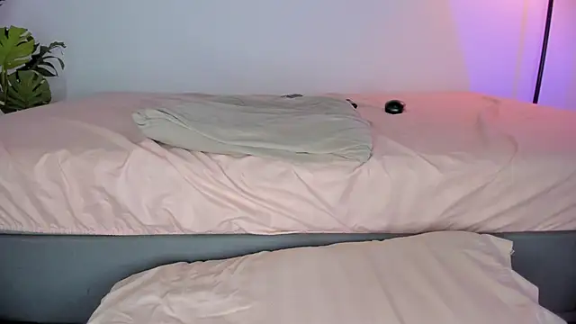 hot booty  online show from March 1, 2026, 8:53 pm