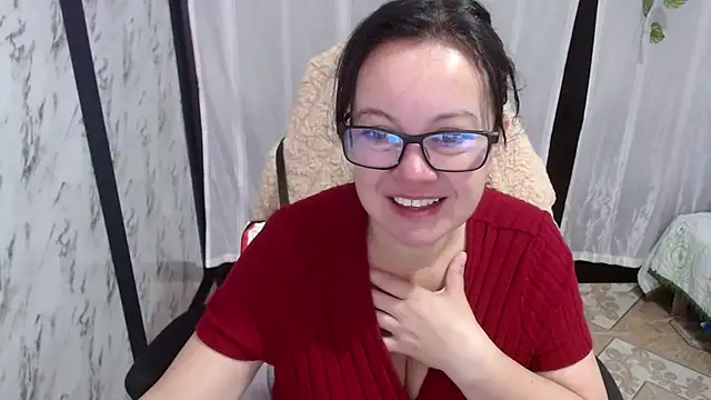 Snapshot of Sonialorens_ chatting on March 6, 2025, 12:09 pm Sonialorens  online show from March 6, 2025, 12:09 pm