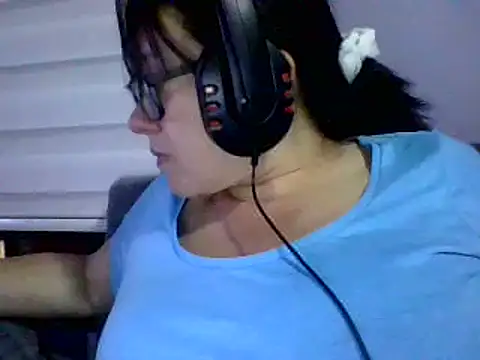 Snapshot of Sonialorens_ chatting on February 16, 2025, 1:36 am Sonialorens  online show from February 16, 2025, 1:36 am