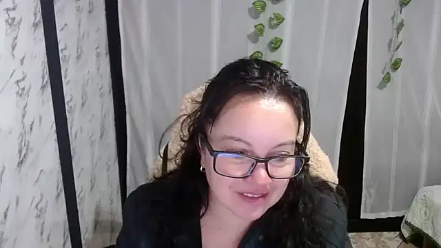 Snapshot of Sonialorens_ chatting on March 13, 2025, 12:02 pm Sonialorens  online show from March 13, 2025, 12:02 pm