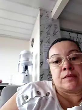 Snapshot of Sonialorens_ chatting on July 5, 2026, 10:27 pm Sonialorens online show from July 5, 2026, 10:27 pm