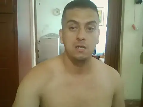 starplss online show from November 9, 2025, 9:08 pm