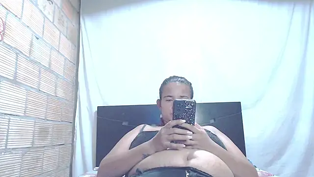 Snapshot of isabella_dirty69 chatting on March 19, 2025, 6:03 am isabella dirty69 online show from March 19, 2025, 6:03 am