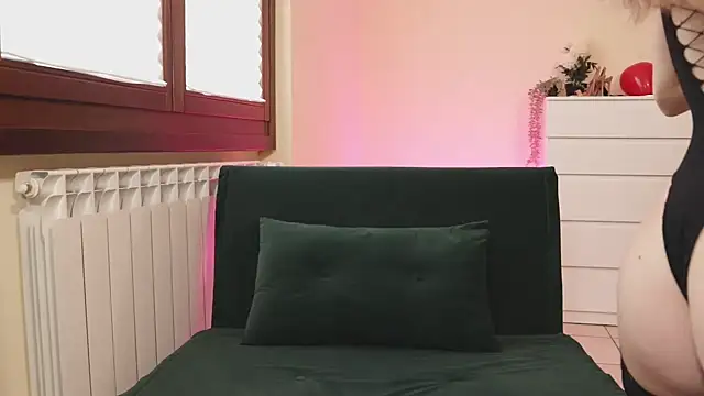 Luna Riva online show from February 10, 2025, 8:53 am