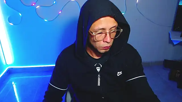 sebastian horny online show from December 4, 2025, 6:23 am