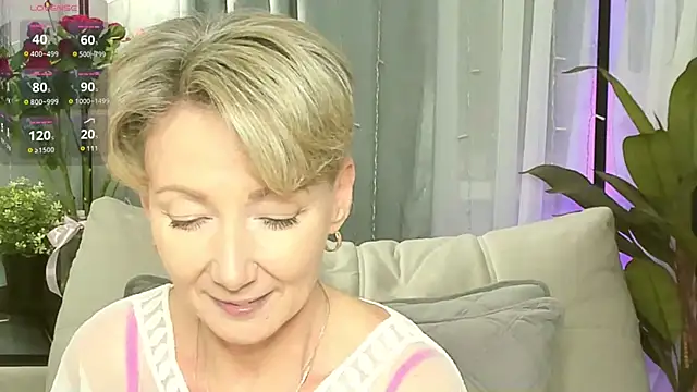 Snapshot of AkexandraFix chatting on November 18, 2025, 2:53 pm AkexandraFix online show from November 18, 2025, 2:53 pm