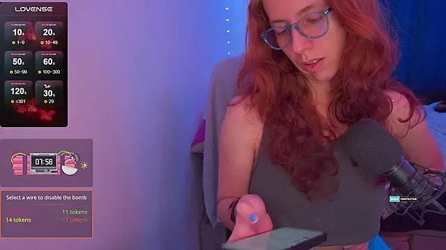 Snapshot of thecherry_Paulette chatting on June 13, 2026, 11:45 pm thecherry Paulette online show from June 13, 2026, 11:45 pm