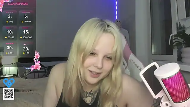 Snapshot of B_Ratz chatting on September 21, 2025, 1:55 am B Ratz online show from September 21, 2025, 1:55 am