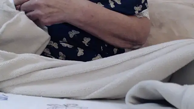 Snapshot of Anabelldestiny chatting on November 3, 2025, 7:39 pm Anabelldestiny online show from November 3, 2025, 7:39 pm