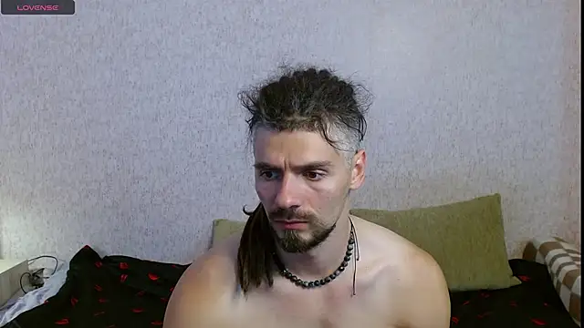 Aestheticguy101 online show from September 14, 2025, 11:21 am