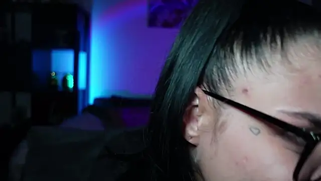 LexiCoco online show from March 21, 2025, 5:54 am