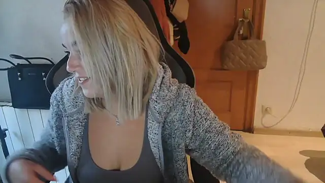 Snapshot of bekka__ chatting on October 24, 2025, 7:07 am bekka online show from October 24, 2025, 7:07 am