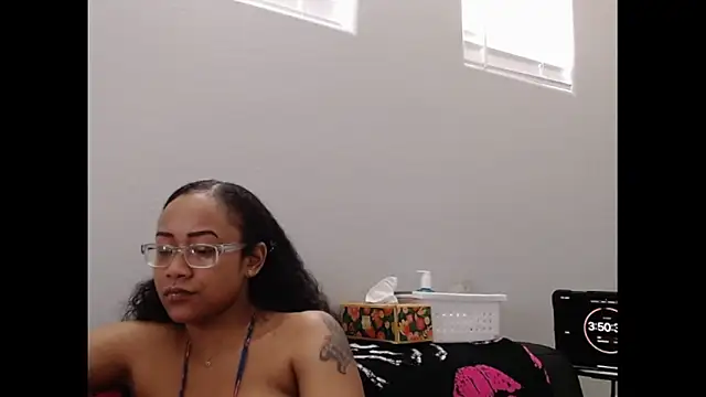 RylHoneyy online show from February 22, 2026, 7:59 pm