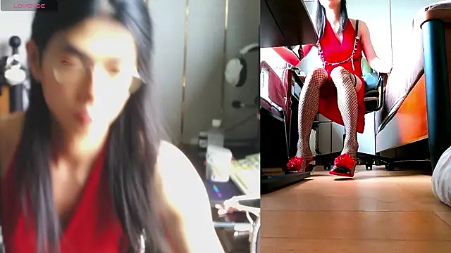 Snapshot of CrytinaSissyCrossdress chatting on March 22, 2026, 1:42 am CrytinaSissyCrossdress online show from March 22, 2026, 1:42 am