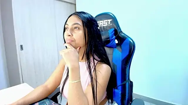 sophiax-x online show from January 10, 2026, 2:18 am