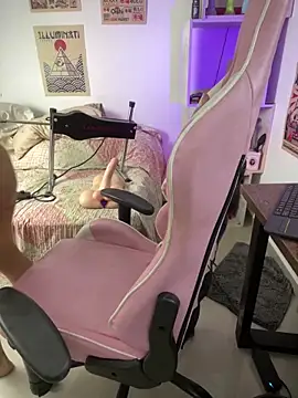 Emma Wish online show from October 4, 2025, 8:32 pm