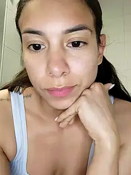 Snapshot of Angelinalombardi_ chatting on November 6, 2025, 12:25 am Angelinalombardi online show from November 6, 2025, 12:25 am