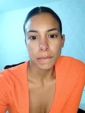 Snapshot of Angelinalombardi_ chatting on September 19, 2025, 12:47 am Angelinalombardi online show from September 19, 2025, 12:47 am