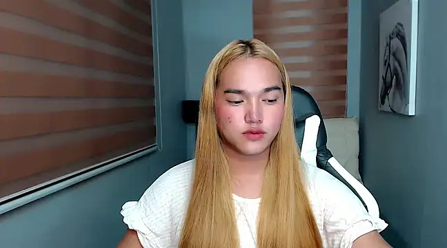 MoaningKylie online show from February 1, 2025, 1:30 pm