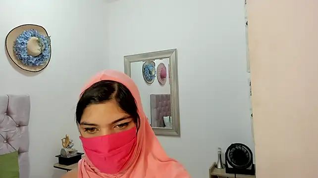 anissa- online show from February 12, 2025, 12:33 pm