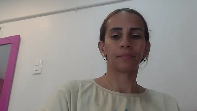 Amber Moore online show from November 29, 2025, 10:32 pm