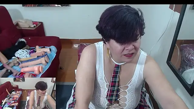 Snapshot of angelitolove727 chatting on October 10, 2025, 7:47 pm angelitolove727 online show from October 10, 2025, 7:47 pm