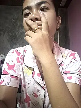 Snapshot of Cutie_body11 chatting on October 11, 2025, 1:06 am Cutie body11 online show from October 11, 2025, 1:06 am