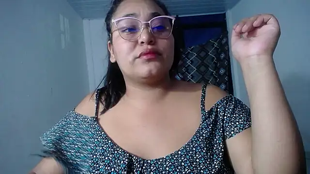 sirena 15 online show from January 13, 2026, 2:04 am