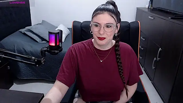 xxbbtaa online show from May 18, 2026, 2:33 am