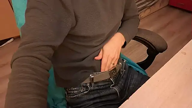 Snapshot of Danyell_K287 chatting on December 14, 2024, 3:58 pm Danyell K287 online show from December 14, 2024, 3:58 pm