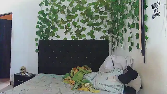 caribbeanlover1 online show from February 21, 2026, 1:24 pm