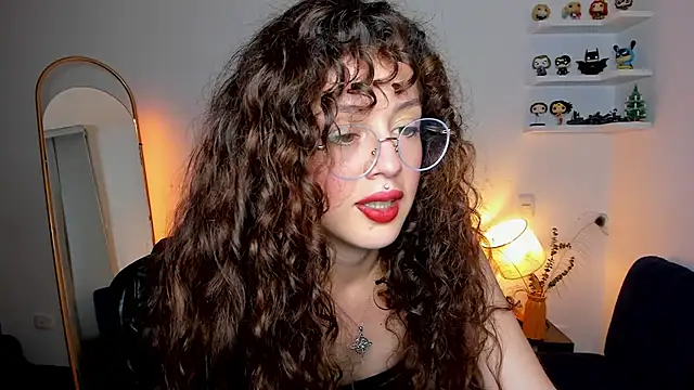 Cassandra Caiin online show from March 30, 2026, 6:48 am