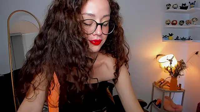 Snapshot of Cassandra_Caiin chatting on November 25, 2025, 4:18 pm Cassandra Caiin online show from November 25, 2025, 4:18 pm