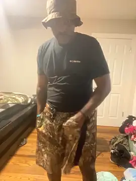 Makeyoucumallover online show from September 28, 2025, 1:45 am