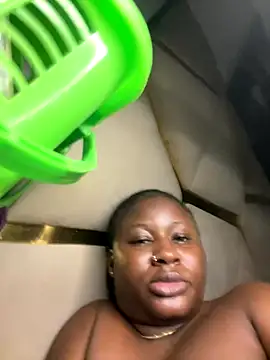 catty3232 online show from November 4, 2025, 8:34 pm