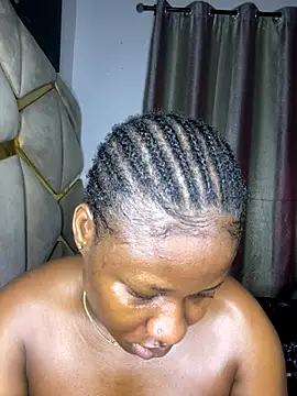 catty3232 online show from September 13, 2025, 11:05 pm