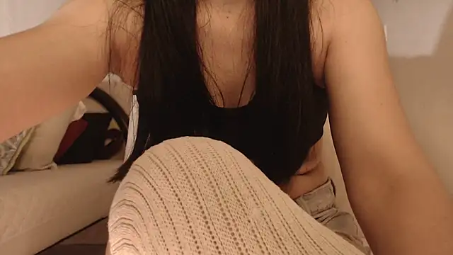 Snapshot of Estefani_32 chatting on September 28, 2025, 3:19 pm Estefani 32 online show from September 28, 2025, 3:19 pm