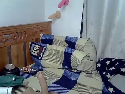 purplescarlet online show from April 16, 2026, 10:01 pm